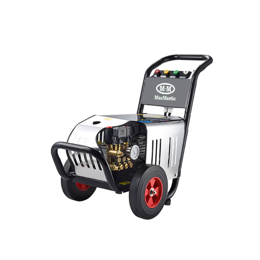 Ultra high pressure cleaner
